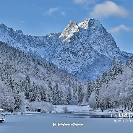 Berghome Апартаменти