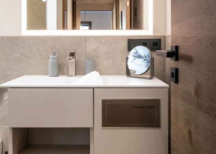 Berghome Apartment *