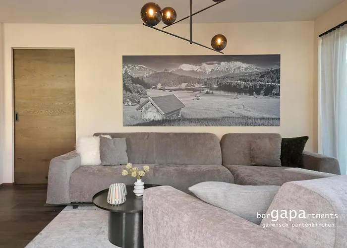 Berghome Apartment *